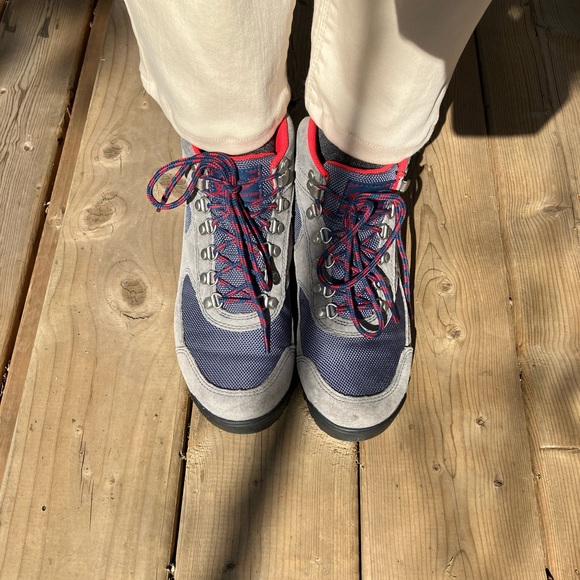 Danner Women’s Jag Hiking Boots - Picture 2 of 11